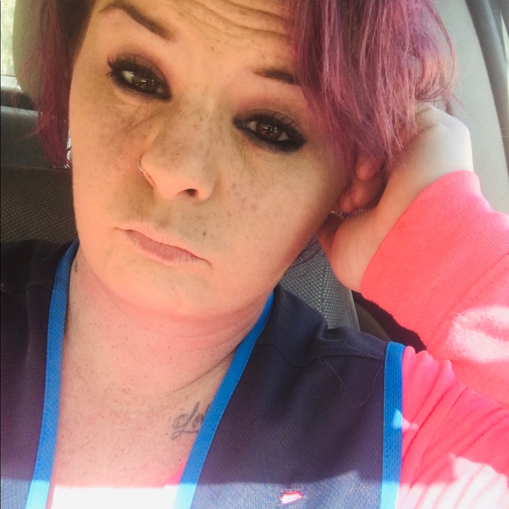 Meet your Posher, Leigha